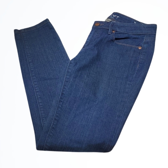 LOFT Denim - Ann Taylor LOFT NWOT Curvy Skinny Mid Rise Blue Jeans Size 2 Waist 28 Inches